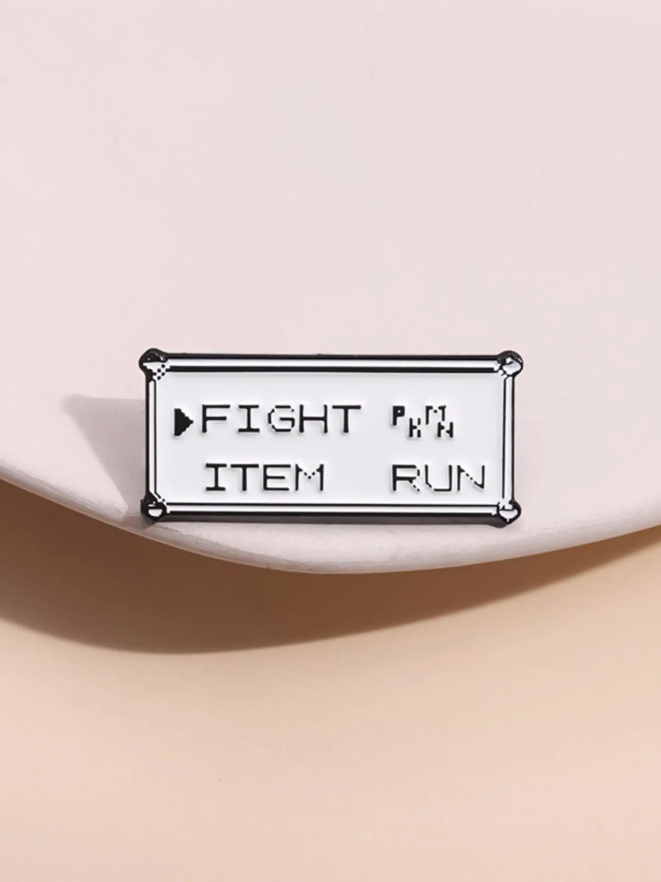 Broche con Patrón de Letras, B - Men Accessories All reseña y precio