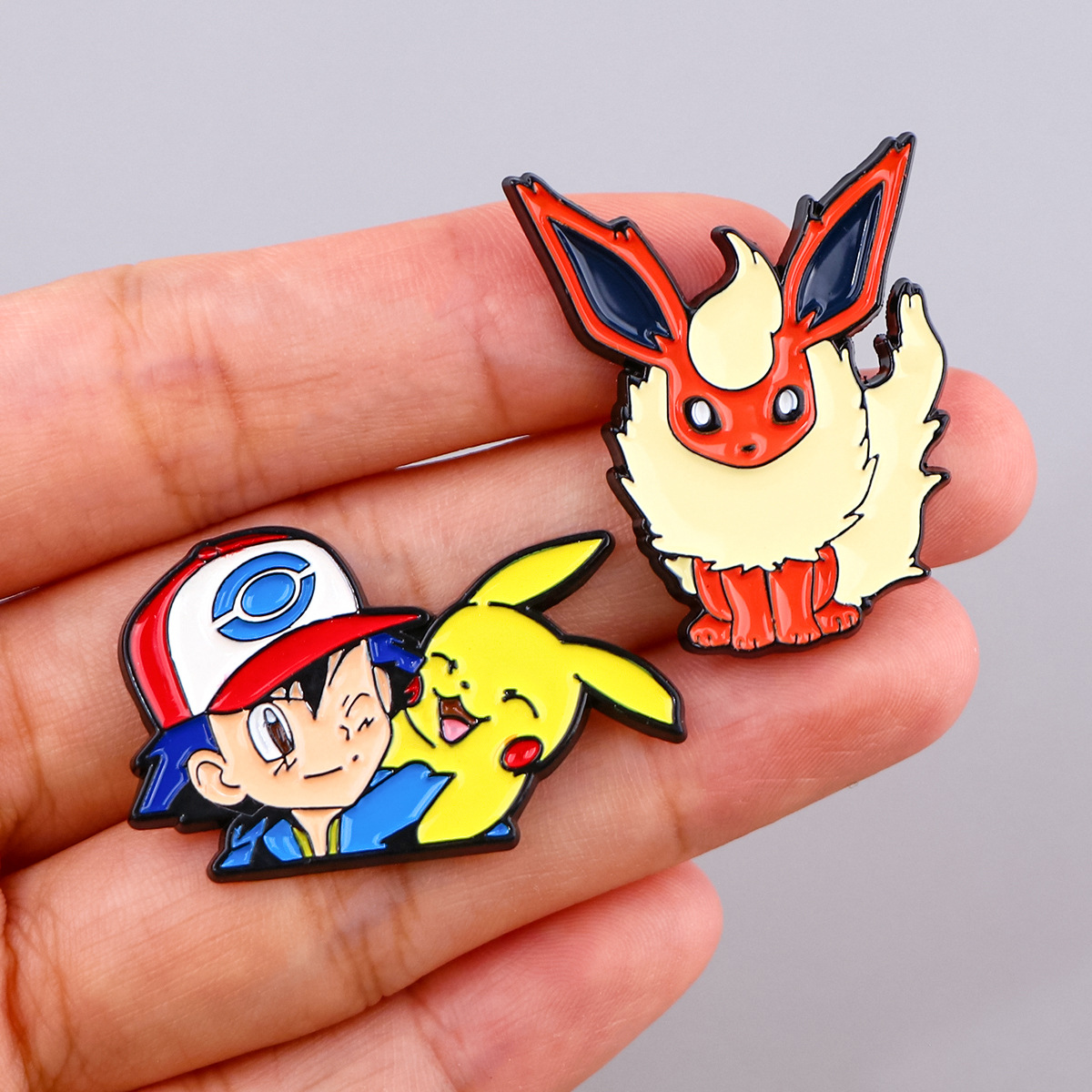 Última Colección Elf: Broche E - Lapel Pin Enamel reseña y precio